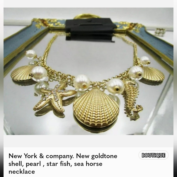 New York & Company Jewelry - New gold tone sea shell Star fish necklace